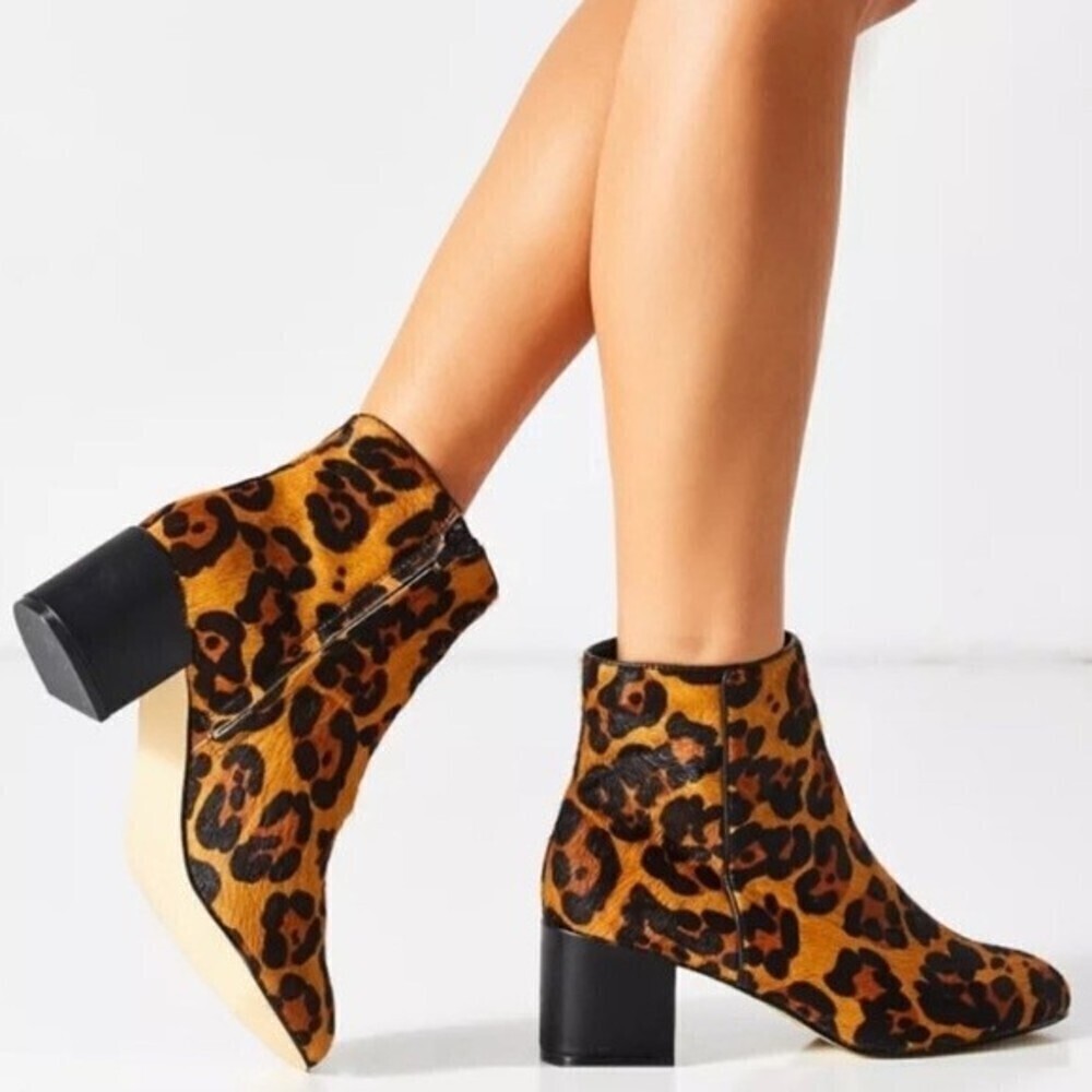 Urban Outfitters Womens Ankle Booties 9 Animal Print Zipper Block Heel Boots